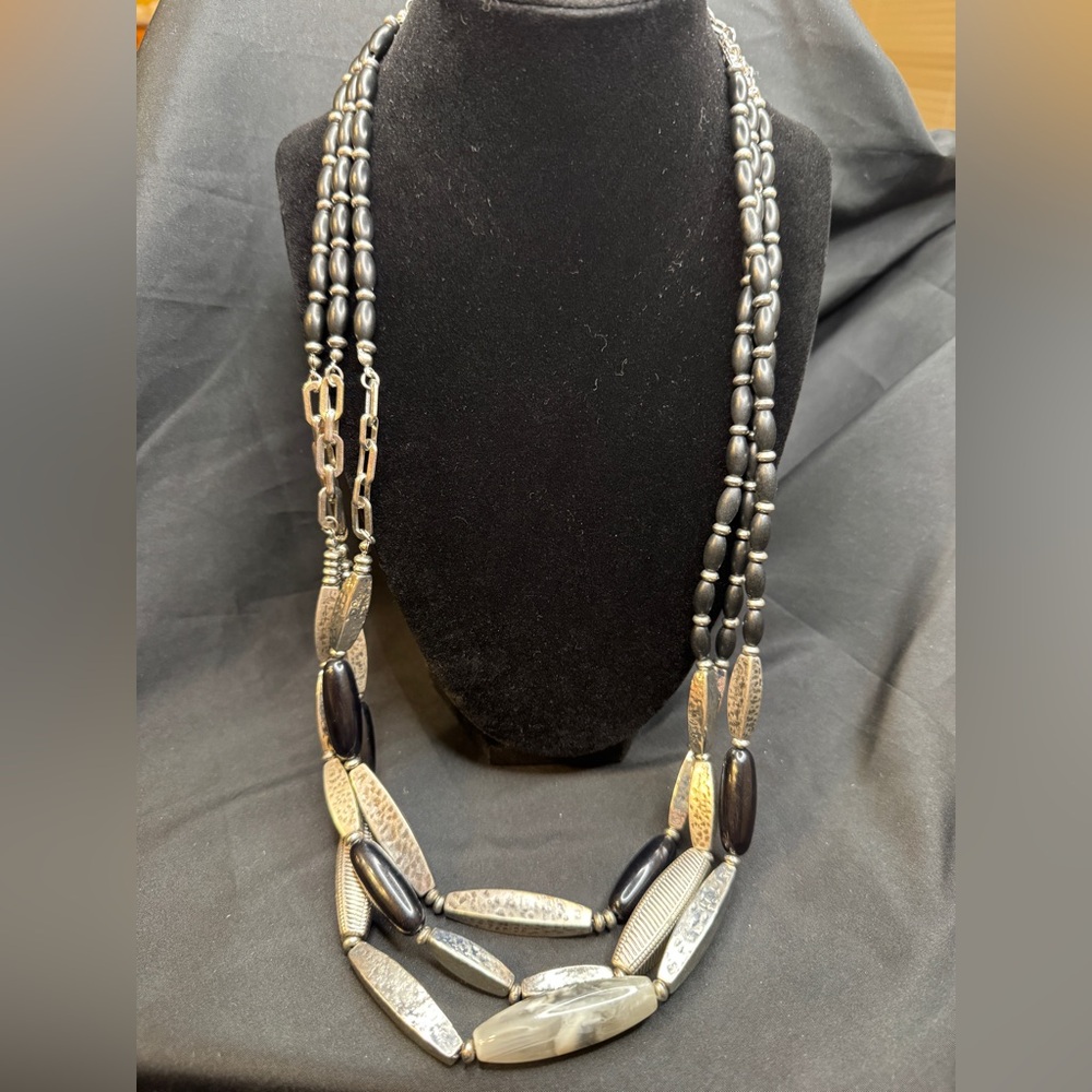 Chico’s Black & Silver Necklace